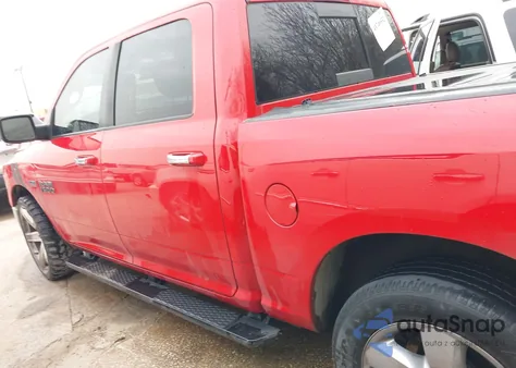 2016 Ram 1500 Lone Star z USA, uszkodzony, nr VIN 1C6RR6LT0GS107528